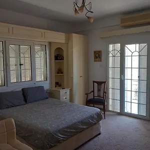 Vasilis House Privatunterkunft Dromolaxia